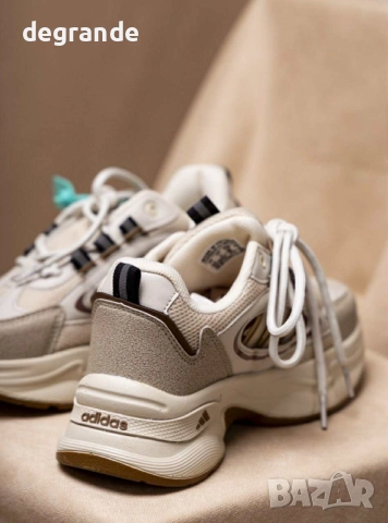 Дамски маратонки Adidas , снимка 3 - Маратонки - 51735217