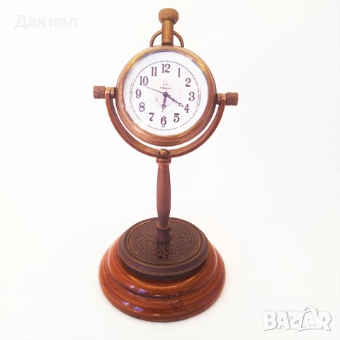 Часовник настолен бронзов с ретро дизайн 