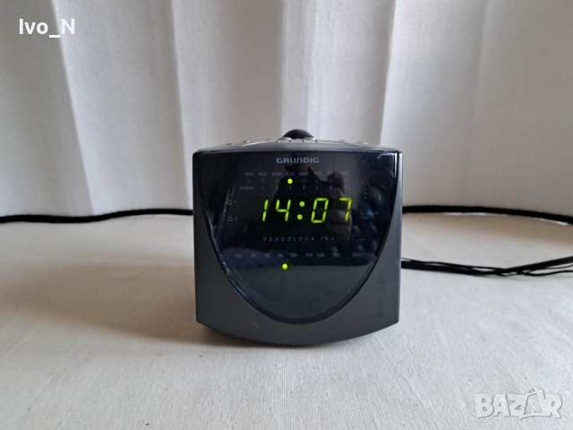 Радио часовник Grundig Sonoclock 740.