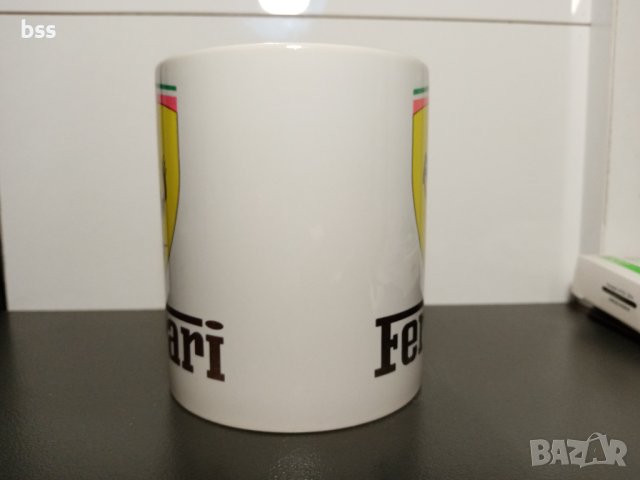 Бяла порцеланова чаша на Ферари / Ferrari, снимка 2 - Чаши - 37050481