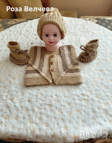 Ръчно плетен бебешки комплект , снимка 6 - Комплекти за бебе - 53115675