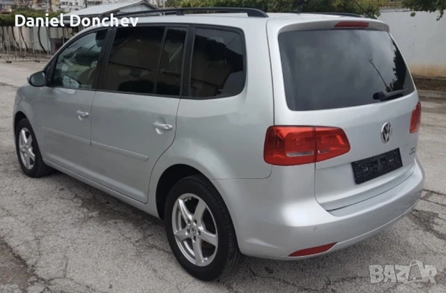 VW TOURAN 1.6 TDi 2012 г., снимка 7 - Автомобили и джипове - 53114959