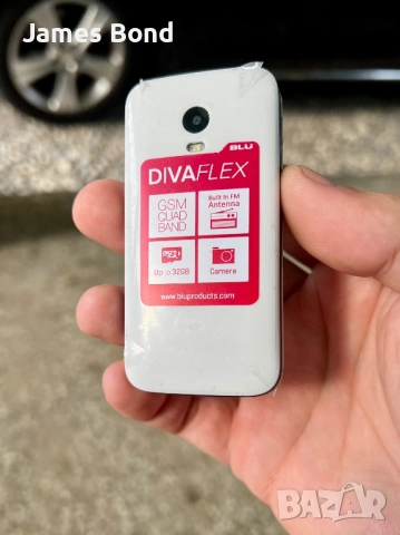 НОВ Телефон с капаче / Две сим карти / Камера 