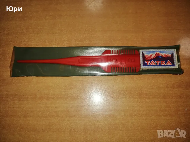 Продавам фризьорски гребен с бръснарски ножчета