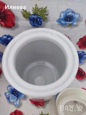 Порцеланов буркан , снимка 5 - Сервизи - 49165423