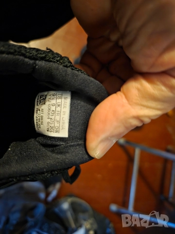 adidas-original-нов модел-номер43, снимка 4 - Маратонки - 52789419