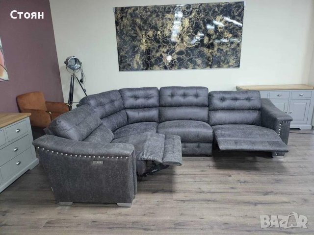 Кафяв ъглов диван от плат La-z-boy с електрически релаксиращ механизъм, снимка 3 - Дивани и мека мебел - 43285628