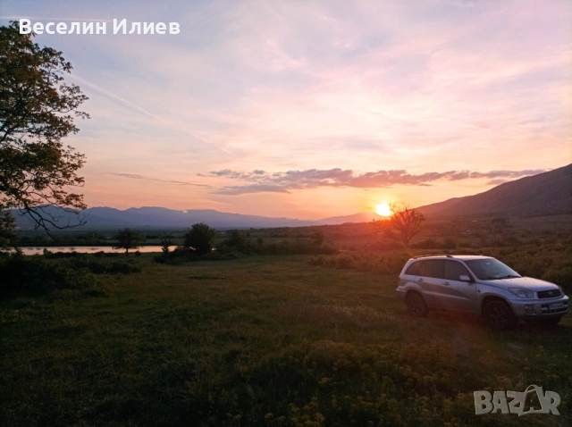 Панорамен имот до язовир с гледка към Стара планина и Средна гора