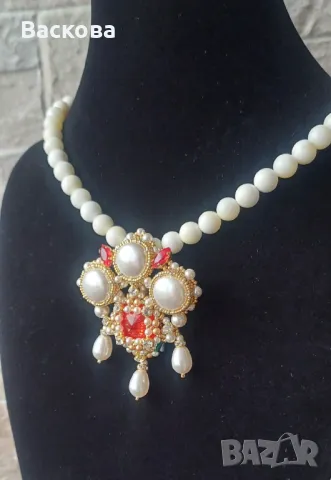 Ръчно изработено колие Венеция с цвят Light Siam, снимка 4 - Колиета, медальони, синджири - 47727821