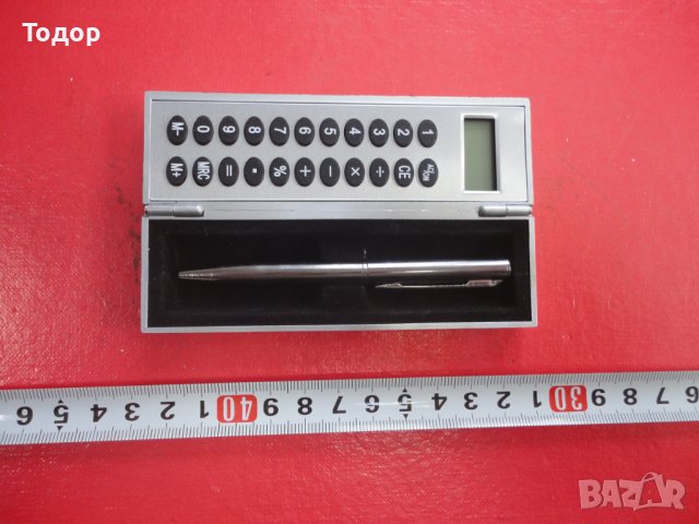 Страхотен комплект калкулатор с химикал , снимка 1 - Ученически пособия, канцеларски материали - 43969664