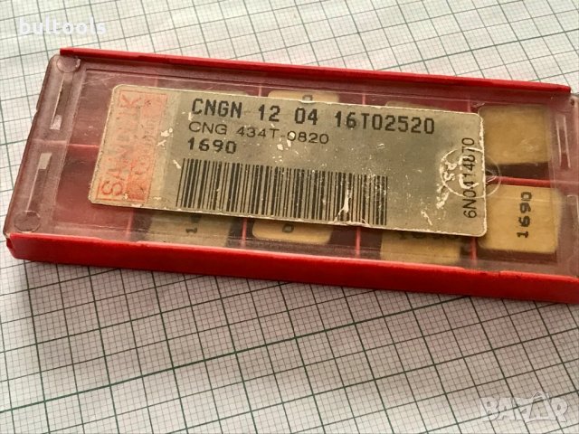 8 бр.керамични пластини за струговане CNGN 120416 SANDVIK