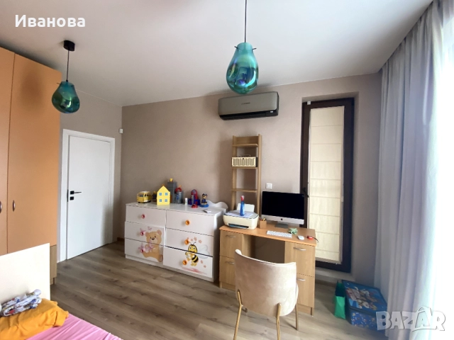 Бюро с мини библиотека и шкафчета в светло бежово и оранжево, снимка 3 - Мебели за детската стая - 51645055