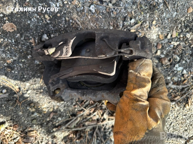 предни спирачни апарати за opel zafira a 1.6 101 к.с БЕНЗИН код на мотора X16XE20Z84045   -цена 30лв, снимка 5 - Части - 52039380