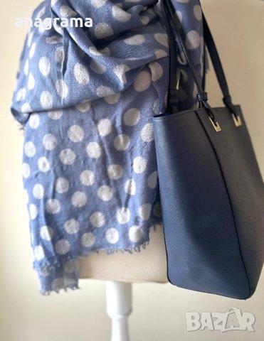 Прекрасен шал вълна и коприна син на точки и голяма синя чанта Roccobarocco , снимка 11 - Чанти - 43493271