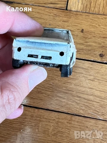 Количка произведена в западна Германия, модел Опел Корса , снимка 2 - Коли, камиони, мотори, писти - 50707770