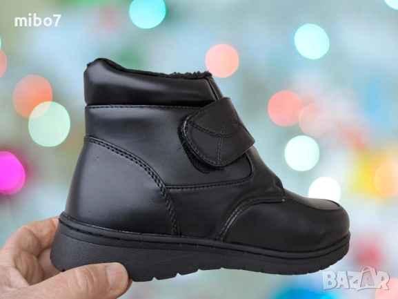 Дамски зимни боти с лепенки велкро и дебел топъл хастар в черно., снимка 4 - Дамски боти - 52682263