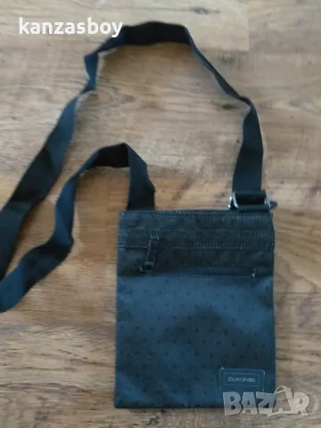 Dakine JIVE CROSSBODY BAG - страхотна чанта КАТО НОВА, снимка 3 - Чанти - 48745174