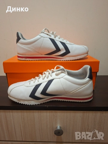 Маратонки HUMMEI 44 номер +подарък фланелка Hummel L размер!, снимка 4 - Маратонки - 53451784