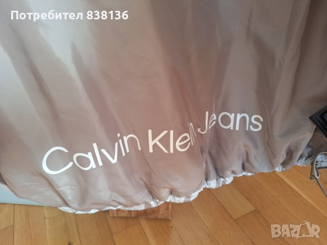 Дамско бомбър яке Calvin Klein, снимка 3 - Якета - 52582826