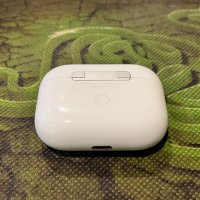 Apple AirPods Pro with Wireless Charging Case, снимка 2 - Безжични слушалки - 40338799