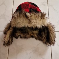 Детска зимна шапка, снимка 2 - Шапки, шалове и ръкавици - 38338113