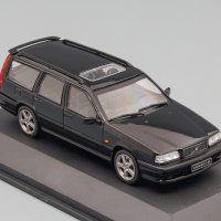 Volvo T5-R 1996 - мащаб 1:43 на Solido моделът е нов в PVC дисплей-кейс, снимка 3 - Колекции - 43819629