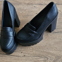 Дамски обувки, снимка 1 - Дамски обувки на ток - 44899509