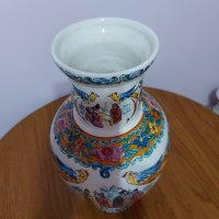 Стара порцеланова ваза в японски стил. Ръчно рисувана, снимка 2 - Антикварни и старинни предмети - 43716753