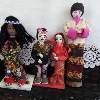 Стари сувенирни куклички от цял свят, снимка 2 - Колекции - 44020182