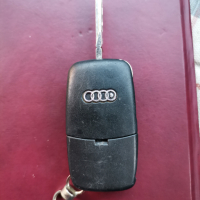Авто ключ за Audi-три бутона , снимка 2 - Аксесоари и консумативи - 44863467
