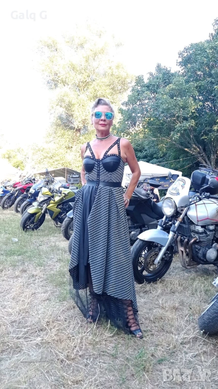 Роклята е уникат, снимка 1