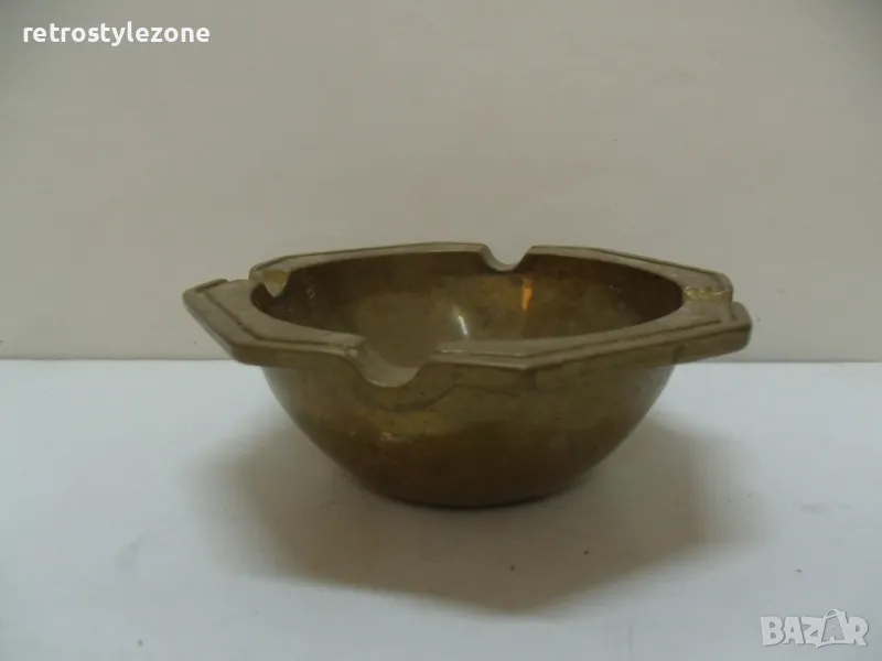 № 7769 стар метален / бронзов пепелник   - размер - диаметър 12,5 см , височина 4,5 см , снимка 1