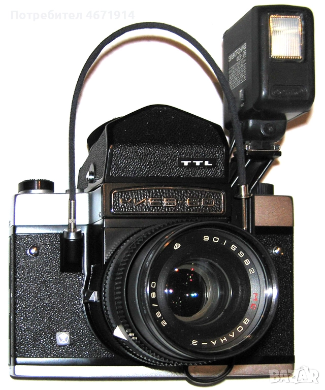 продавам колекционерски фотоапарат КИЕВ 60 TTL с цялото му оборудване, снимка 1