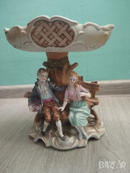 Порцеланова бонбониера, снимка 1