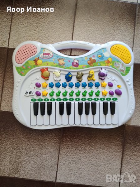 Продавам пеещи играчки, книжки, синтезатор, разни играчки, снимка 1