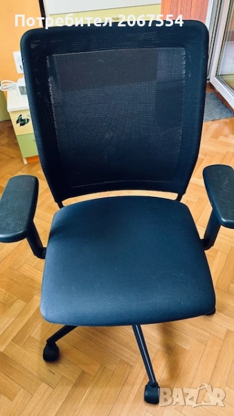 Въртящ стол за офиса или вкъщи, снимка 1