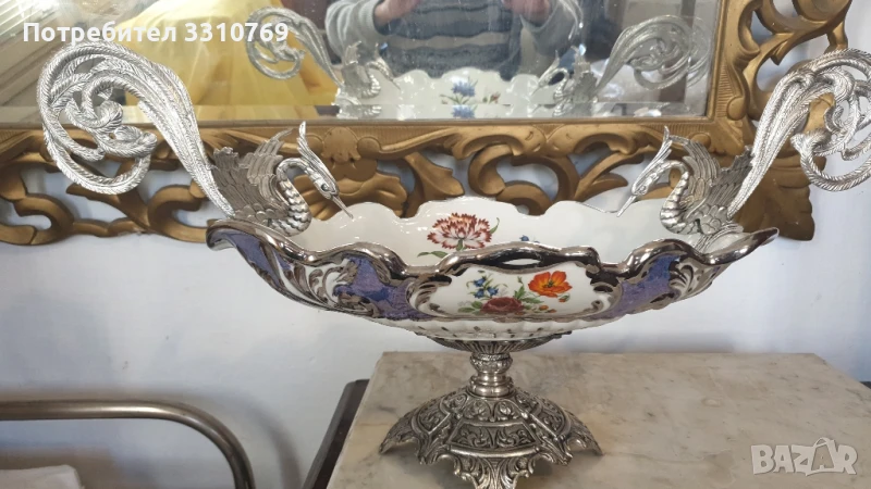 Изключително рядка находка- великолепна порцеланова фруктиера. , снимка 1