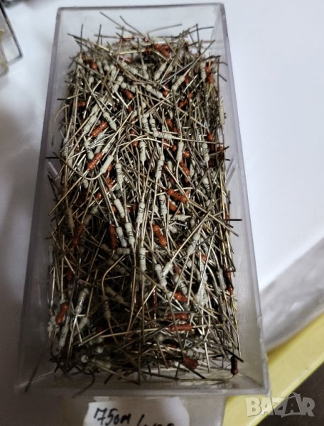 Български резистор, съпротивление - 75 ома  0,25 вата - топлоустойчив, с повишена механична якост., снимка 1