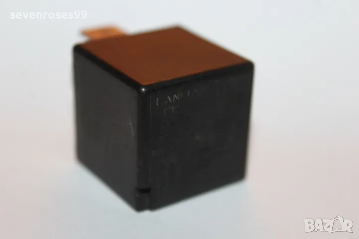 Реле Fiat Lancia Alfa Omron 250002, снимка 1