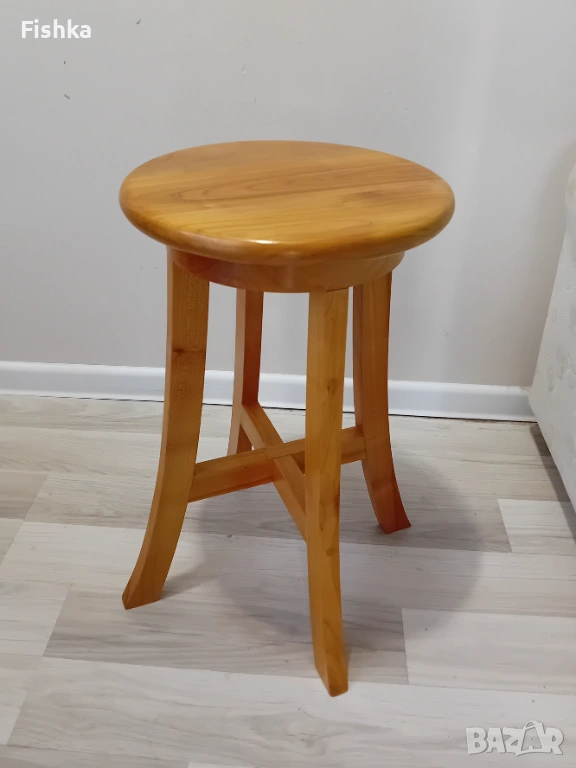 Табуретка-поставка от масивна акация, снимка 1