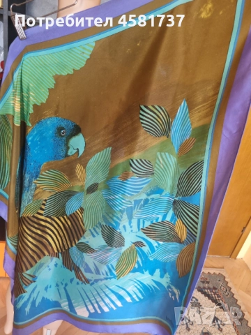 Красив шал с екзотичен десен папагал Loredano, снимка 2 - Шалове - 51977333