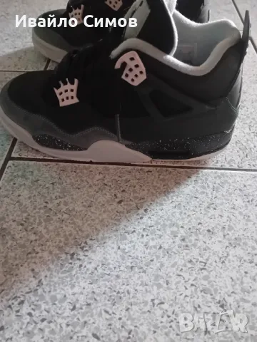 Маратонки NIKE AIR JORDAN 4 RETRO с гаранция, снимка 7 - Маратонки - 50211193