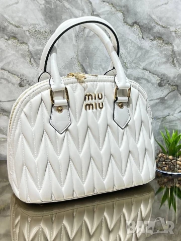 чанти Miu Miu , снимка 14 - Чанти - 50627015