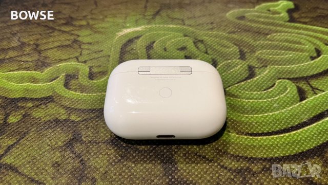 Apple AirPods Pro with Wireless Charging Case, снимка 2 - Безжични слушалки - 40338799