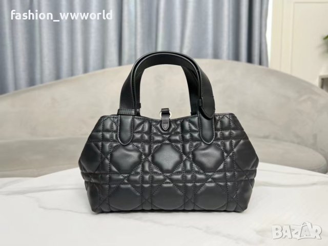 Налична чанта Dior 23cm, снимка 1 - Чанти - 42978034