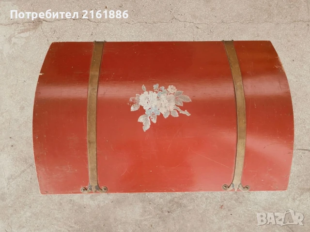 Изящна ръчно рисувана ракла с месингови дръжки , снимка 3 - Декорация за дома - 51024380