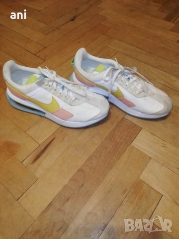 Найк, снимка 2 - Маратонки - 43644113