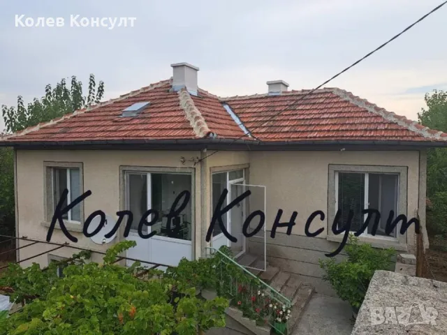 Продавам двуетажна къща в с.Брягово, снимка 2 - Къщи - 47954447