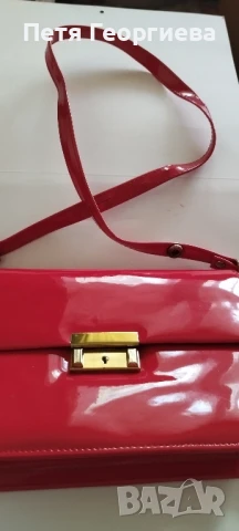 Червена лачена чанта , снимка 1