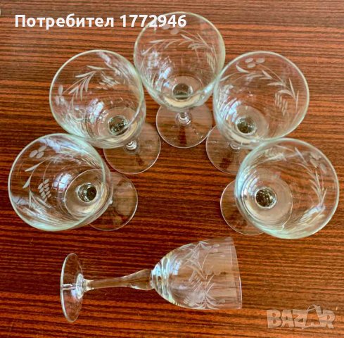 Кристални гравирани чаши на столче, снимка 2 - Чаши - 37487263